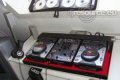 Tonniej-s-DJ-Booth